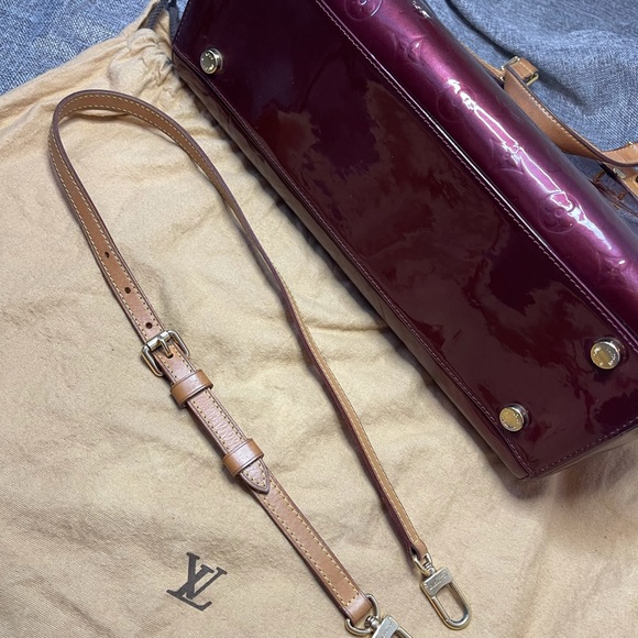 LOUIS VUITTON LV Brea Amarante Monogram Vernis - Picture 9 of 11